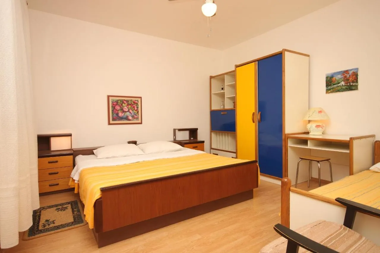 Apartments With Wifi Pomer, Medulin - 7294