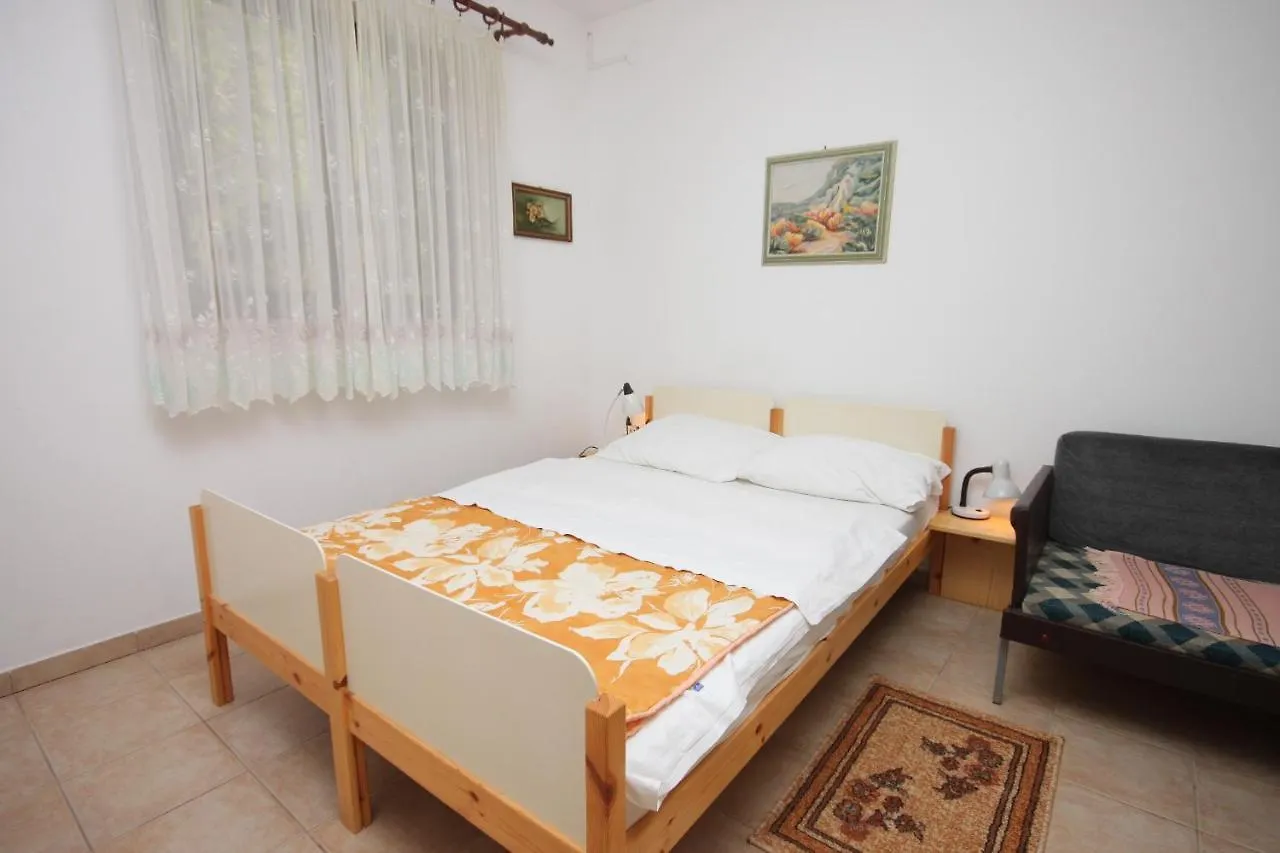 Apartments With Wifi Pomer, Medulin - 7294